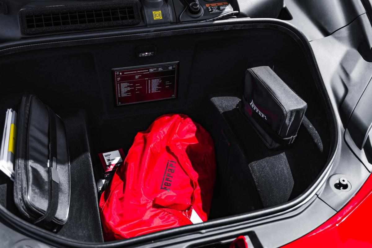 ferrari-296-3-0-v6-phev-2025-gasolina-2992cc