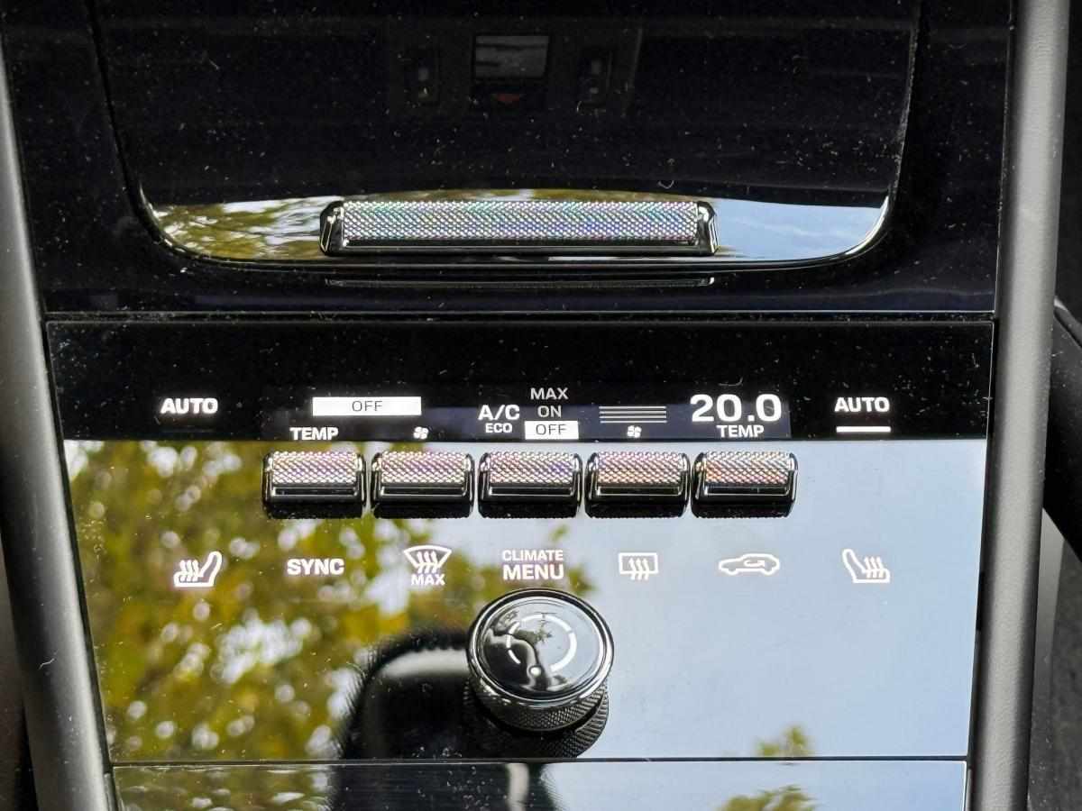 porsche-cayenne-2025-hibrido-a-gasolina-2995cc
