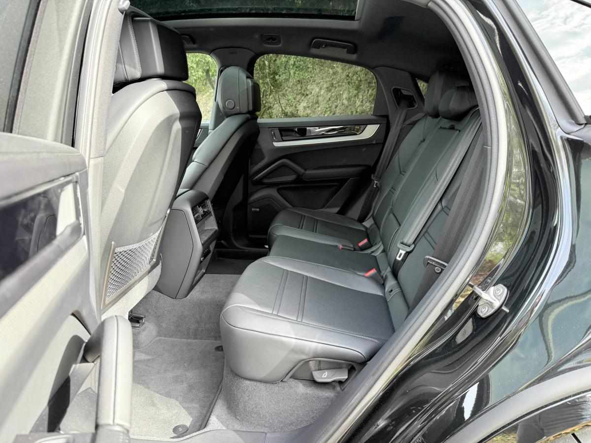 porsche-cayenne-2025-hibrido-a-gasolina-2995cc