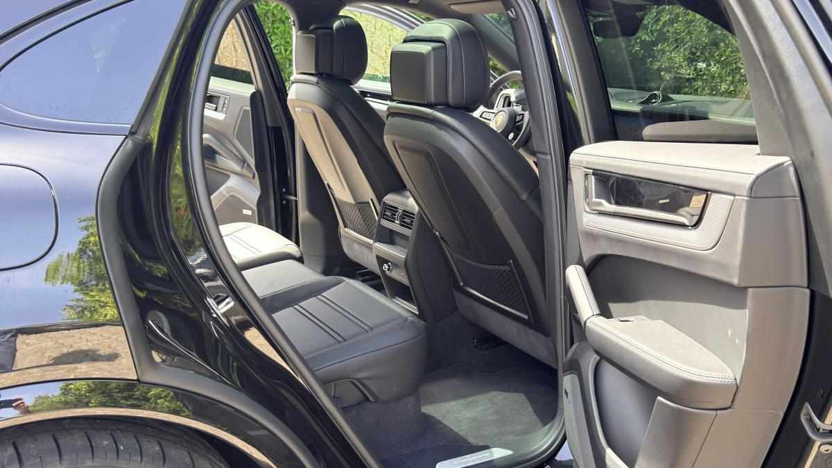 porsche-cayenne-2025-hibrido-a-gasolina-2995cc