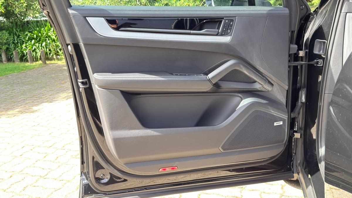 porsche-cayenne-2025-hibrido-a-gasolina-2995cc