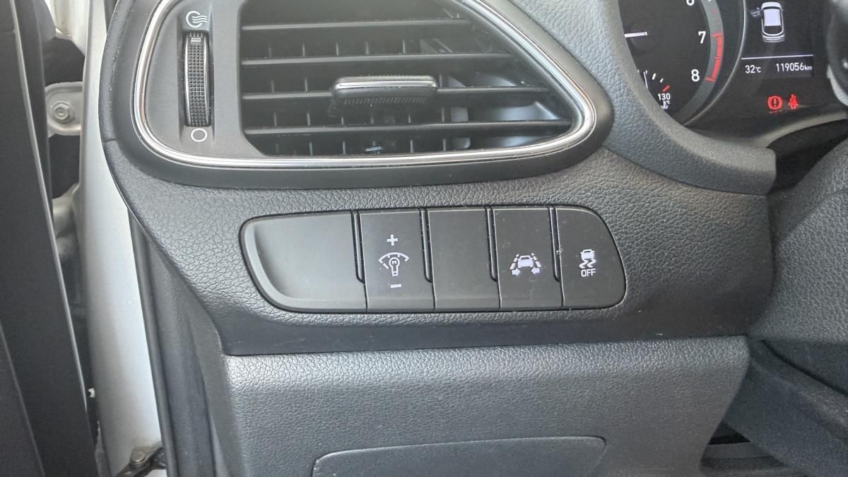 hyundai-i30-2018-gasolina-998cc