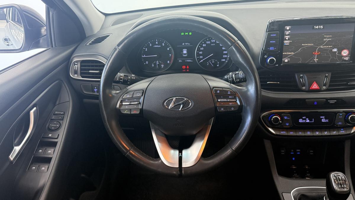 hyundai-i30-2018-gasolina-998cc