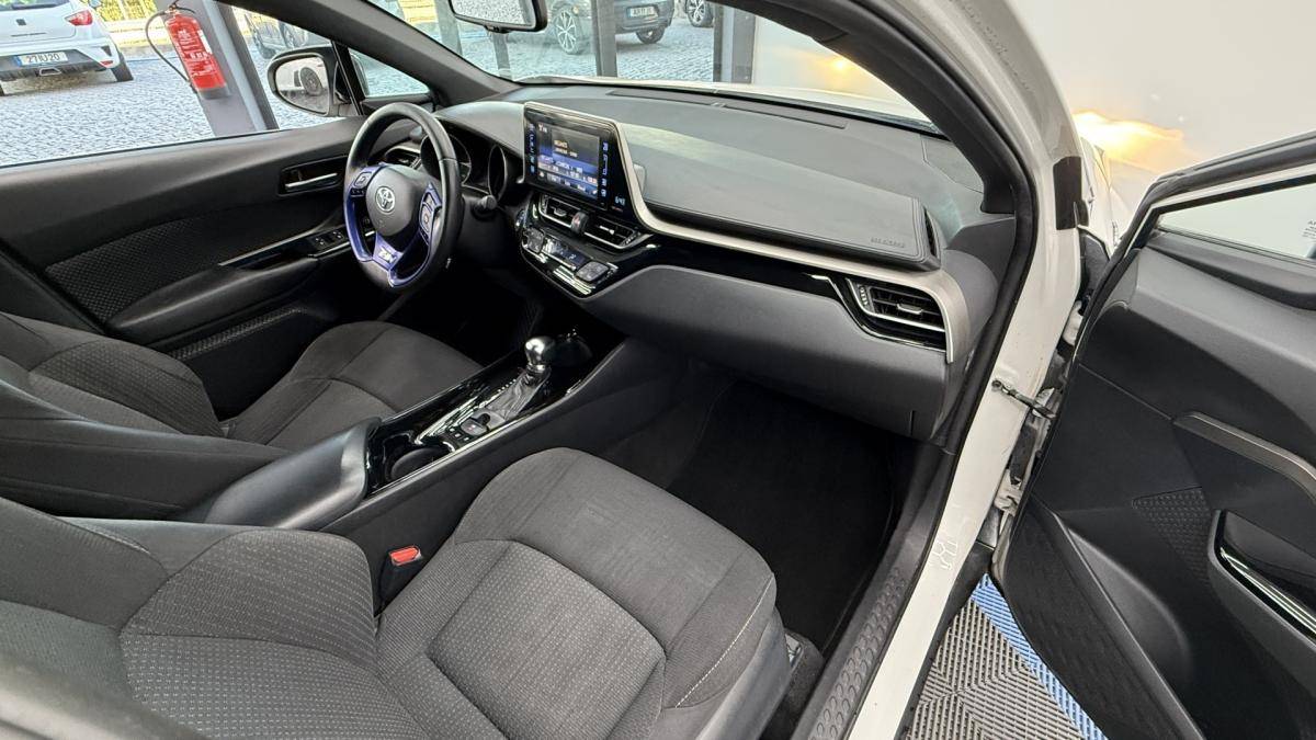 toyota-c-hr-2018-hibrido-1798cc