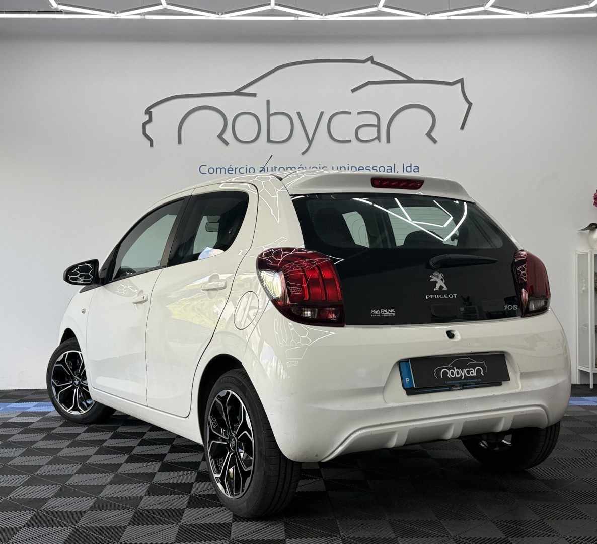 peugeot-108-2017-gasolina-1199cc