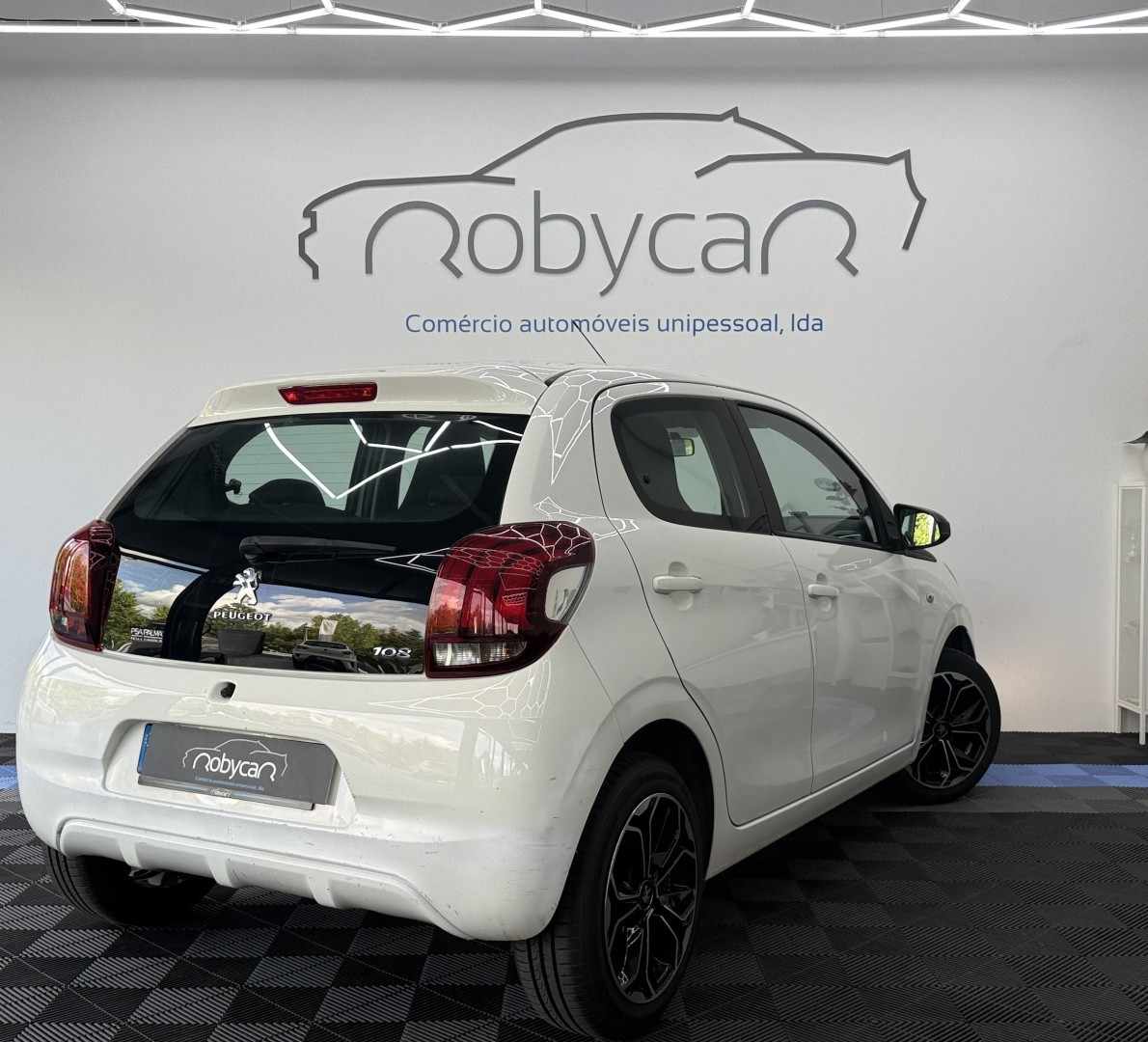 peugeot-108-2017-gasolina-1199cc