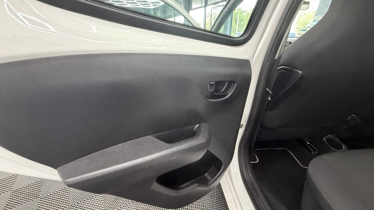 peugeot-108-2017-gasolina-1199cc