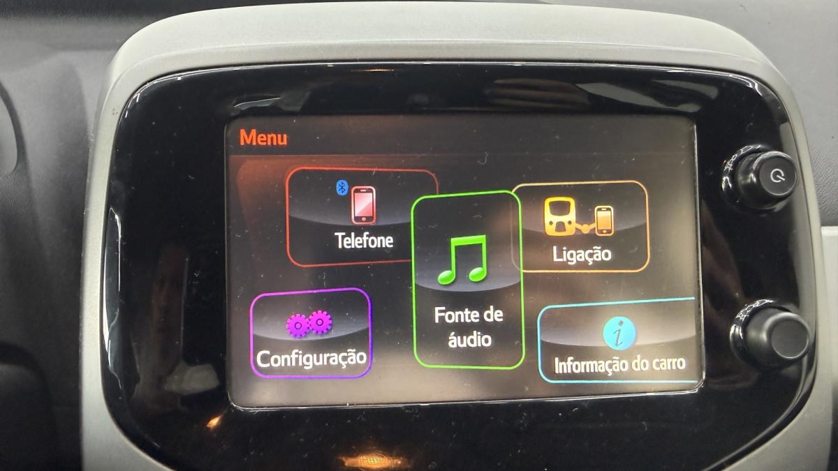 peugeot-108-2017-gasolina-1199cc