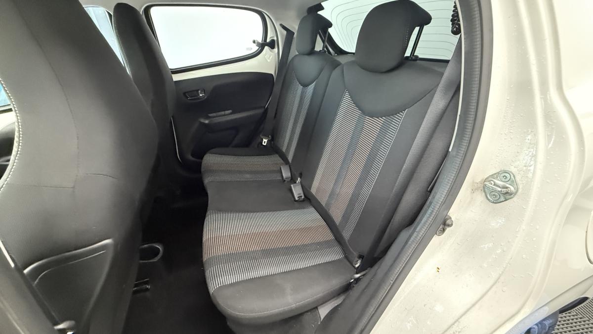 peugeot-108-2014-gasolina-1199cc