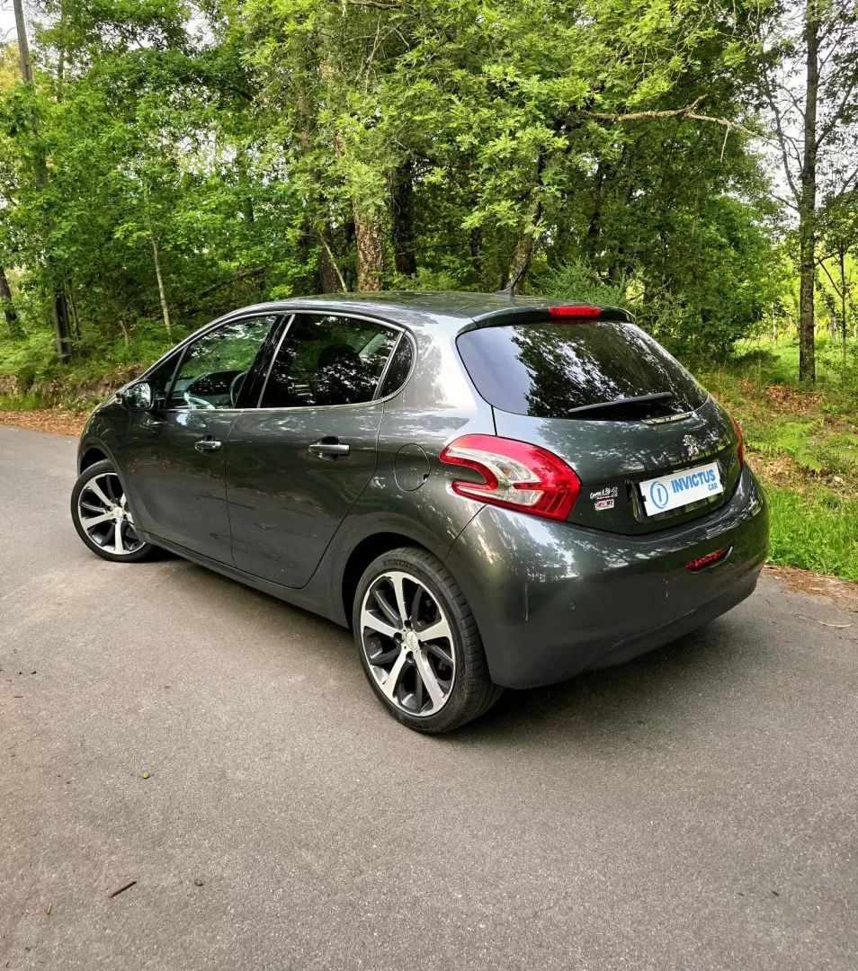 peugeot-208-2012-diesel-1560cc