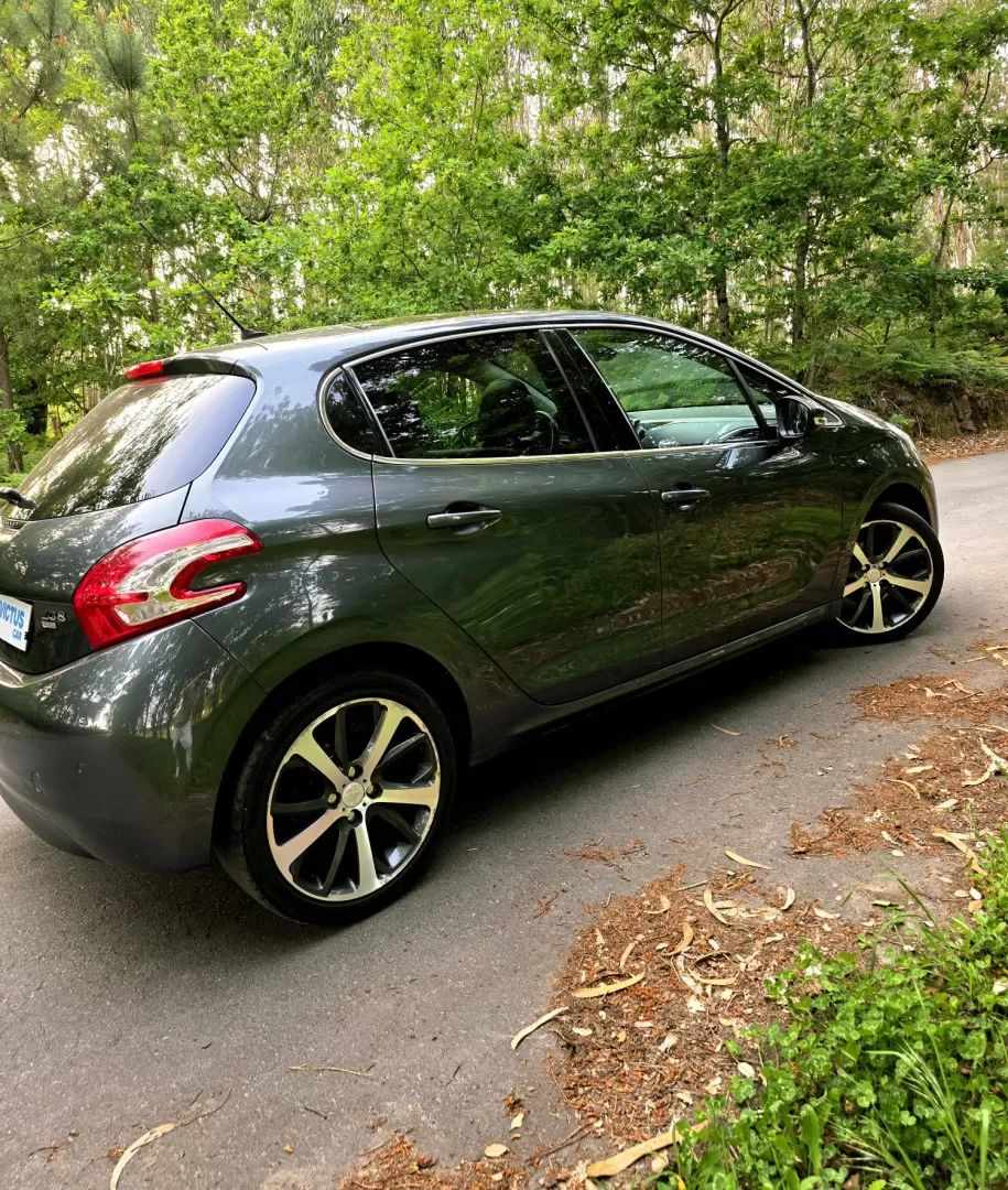 peugeot-208-2012-diesel-1560cc