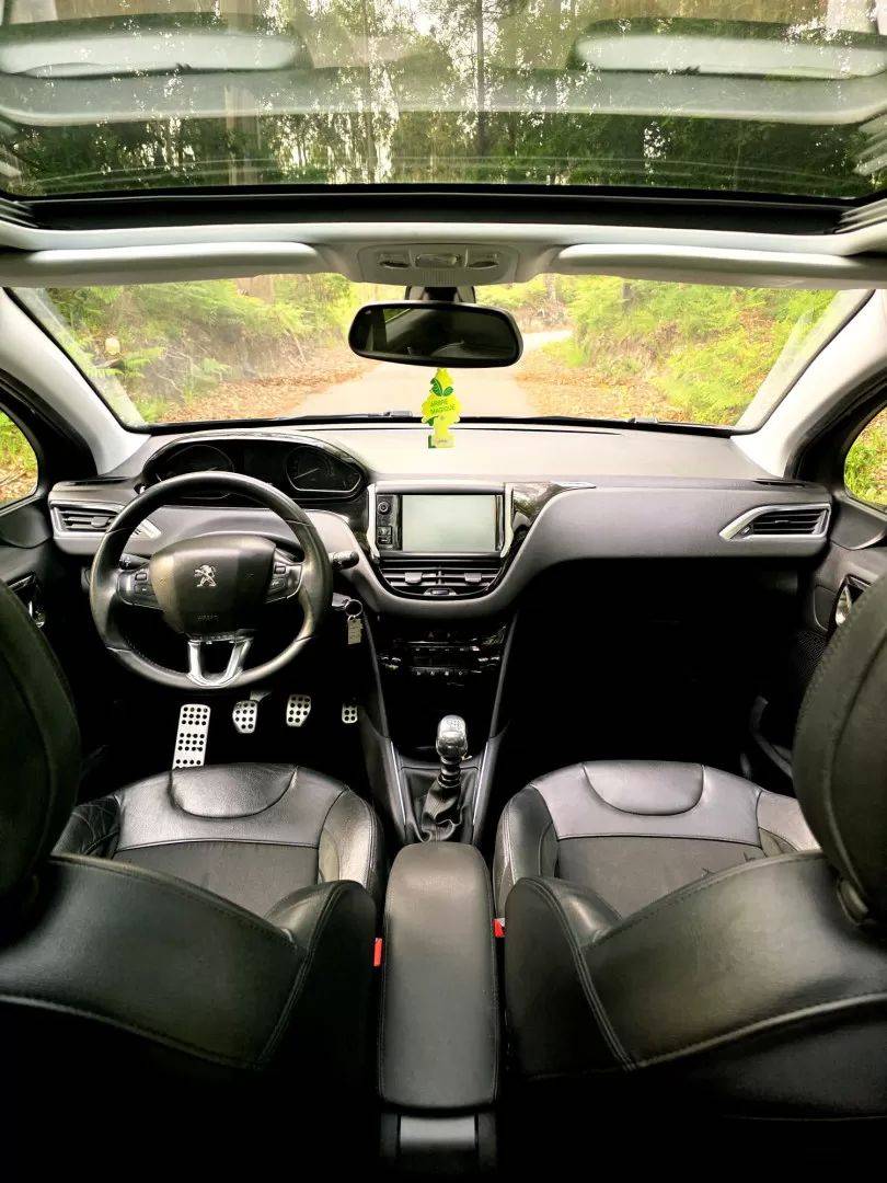 peugeot-208-2012-diesel-1560cc