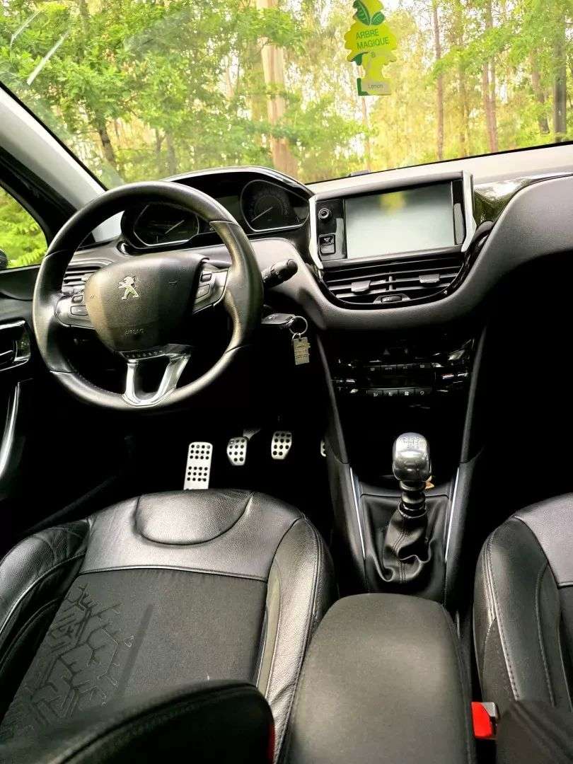 peugeot-208-2012-diesel-1560cc