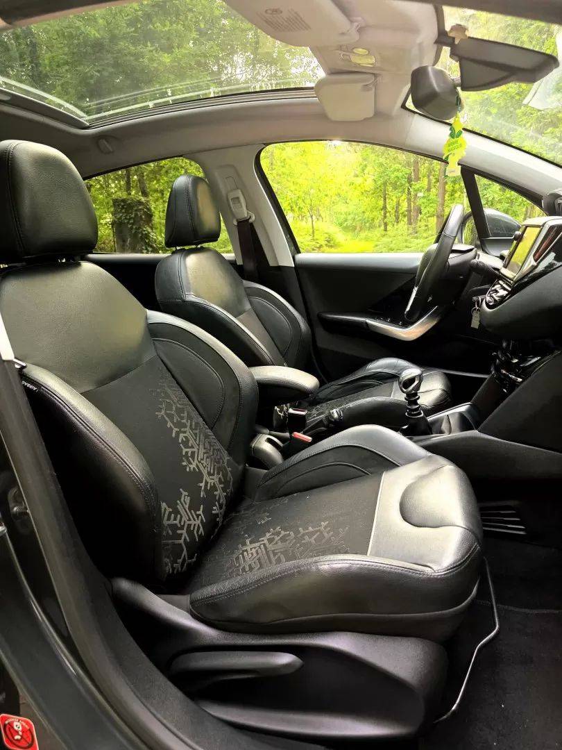 peugeot-208-2012-diesel-1560cc