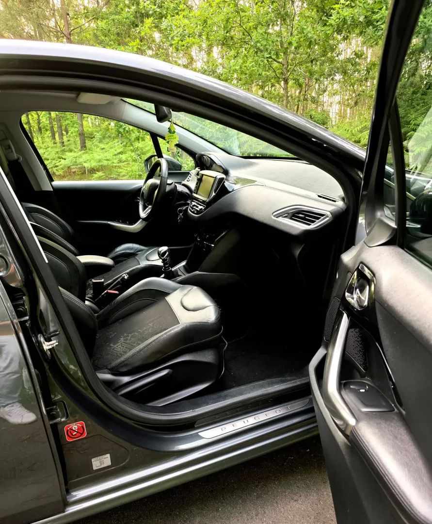peugeot-208-2012-diesel-1560cc