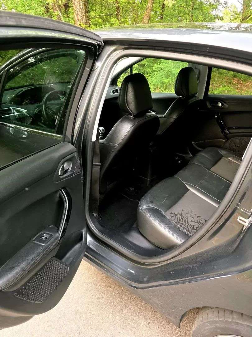 peugeot-208-2012-diesel-1560cc