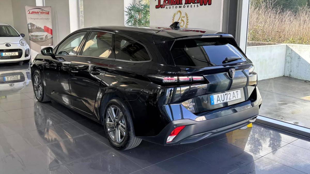 peugeot-308-sw-2022-diesel-1499cc