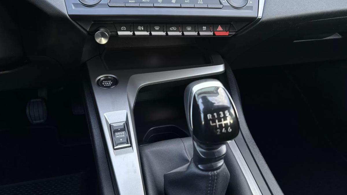 peugeot-308-sw-2022-diesel-1499cc