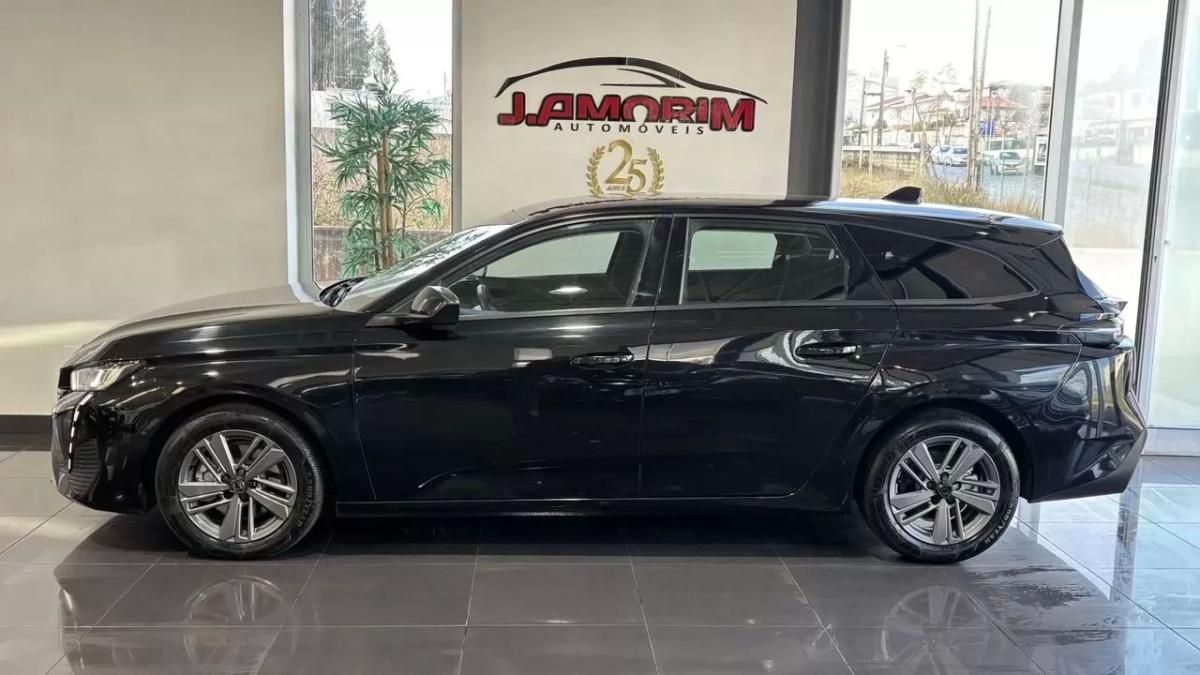 peugeot-308-sw-2022-diesel-1499cc