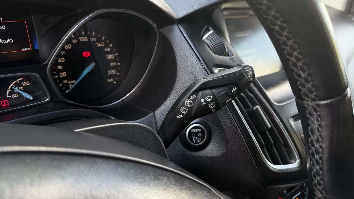ford-focus-sw-2015-gasolina-998cc