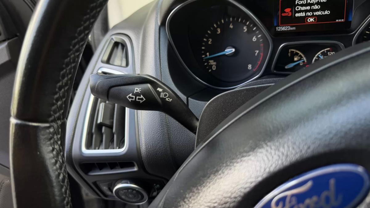 ford-focus-sw-2015-gasolina-998cc