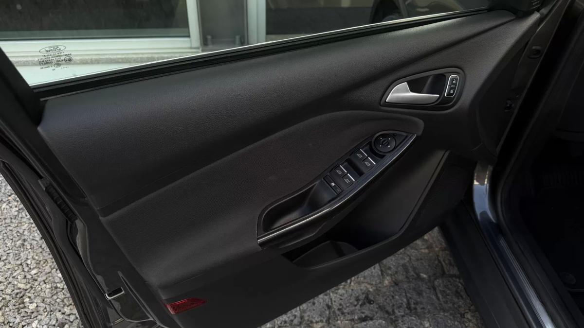 ford-focus-sw-2015-gasolina-998cc