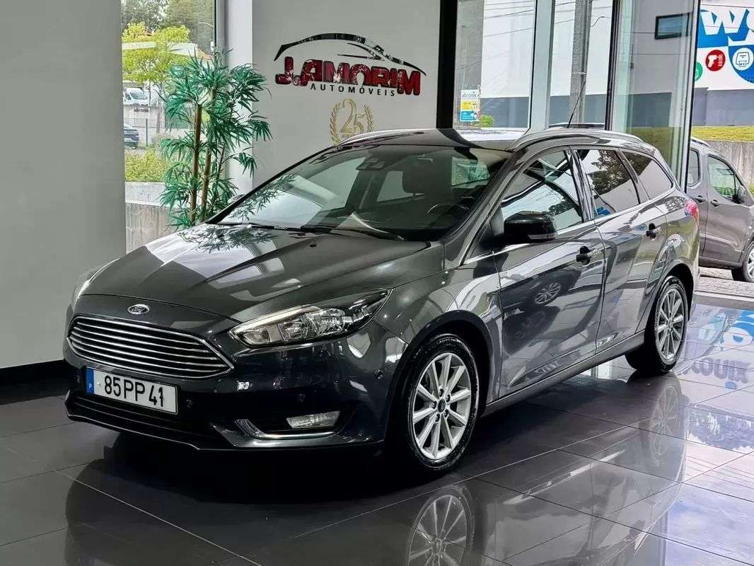 ford-focus-sw-2015-gasolina-998cc