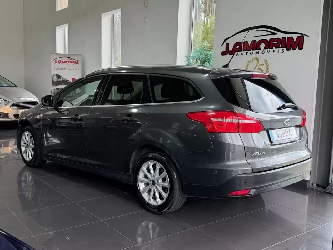 ford-focus-sw-2015-gasolina-998cc