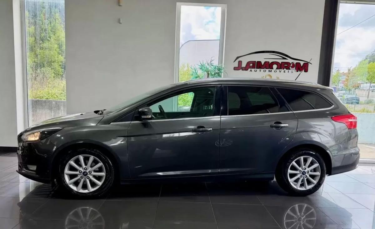 ford-focus-sw-2015-gasolina-998cc