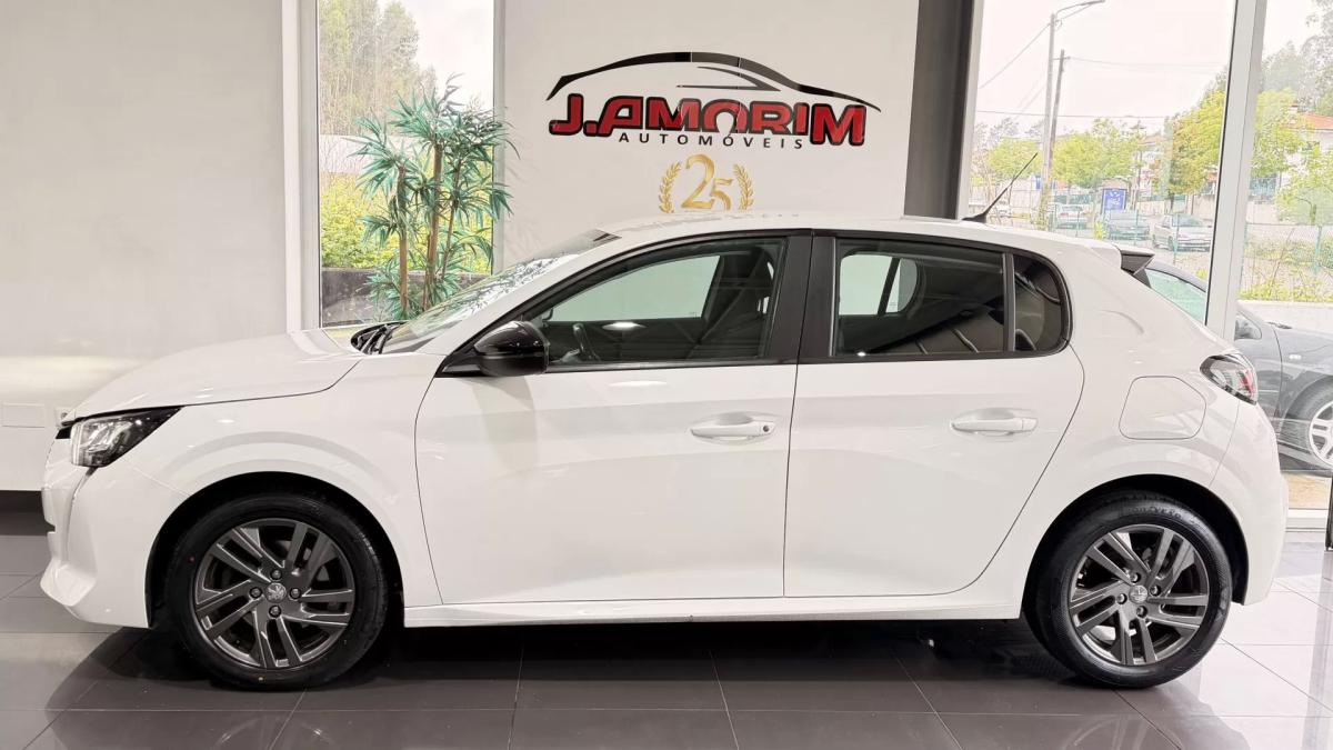 peugeot-208-2022-diesel-1499cc