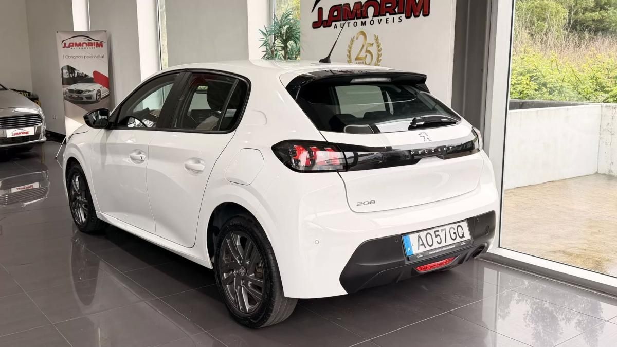 peugeot-208-2022-diesel-1499cc