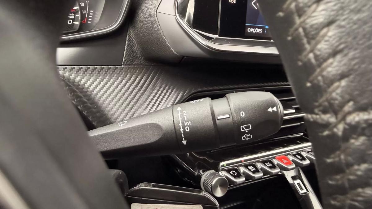 peugeot-208-2022-diesel-1499cc