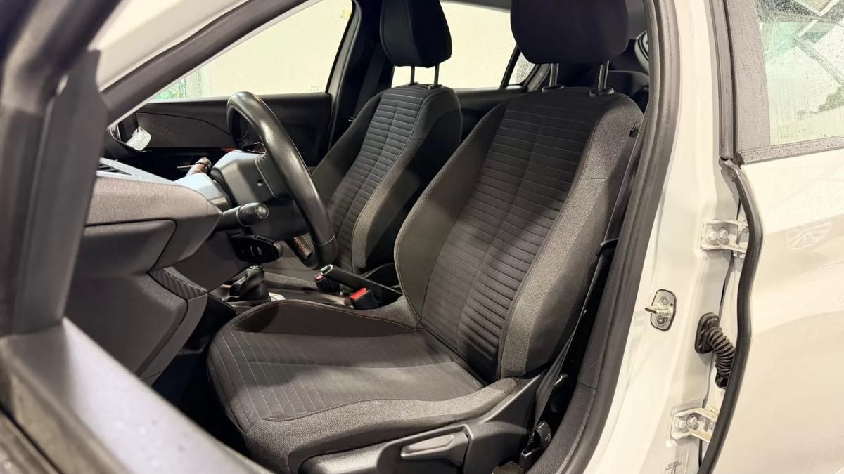 peugeot-208-2022-diesel-1499cc
