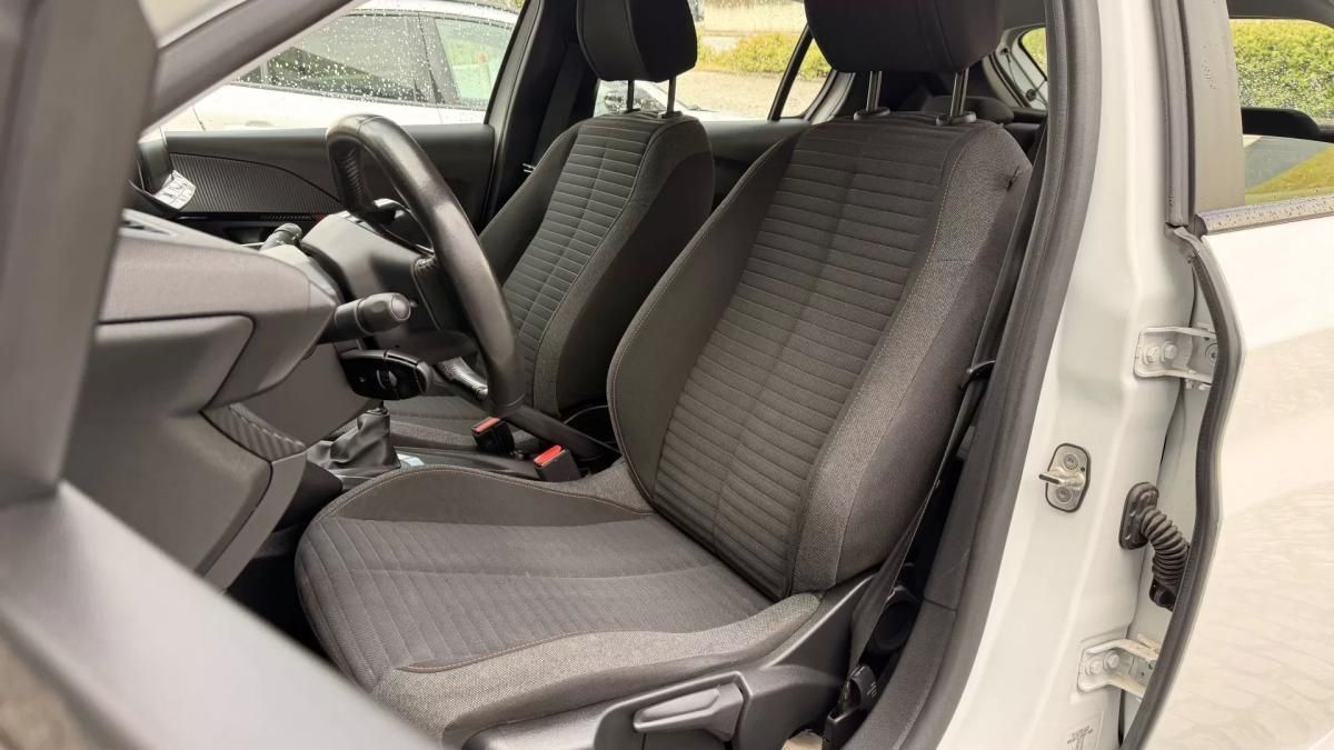 peugeot-208-2022-diesel-1499cc