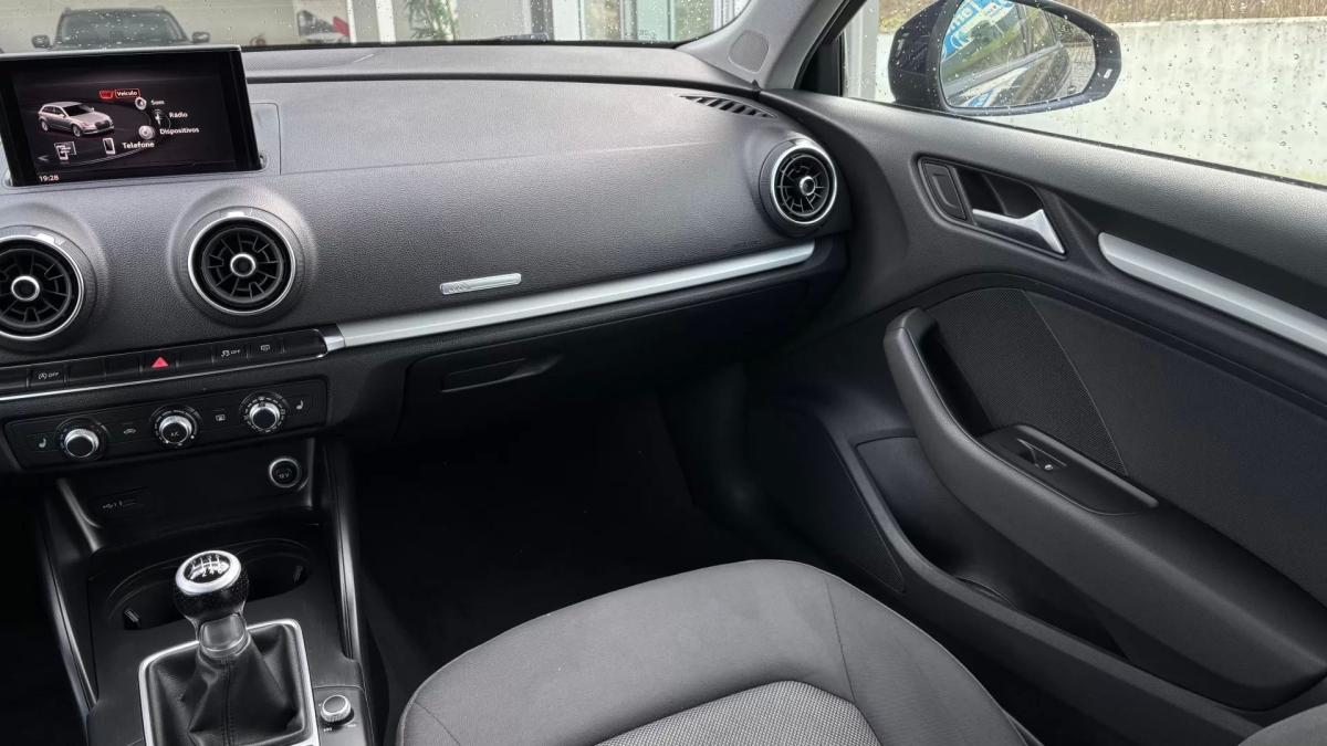 audi-a3-sportback-2018-diesel-1598cc