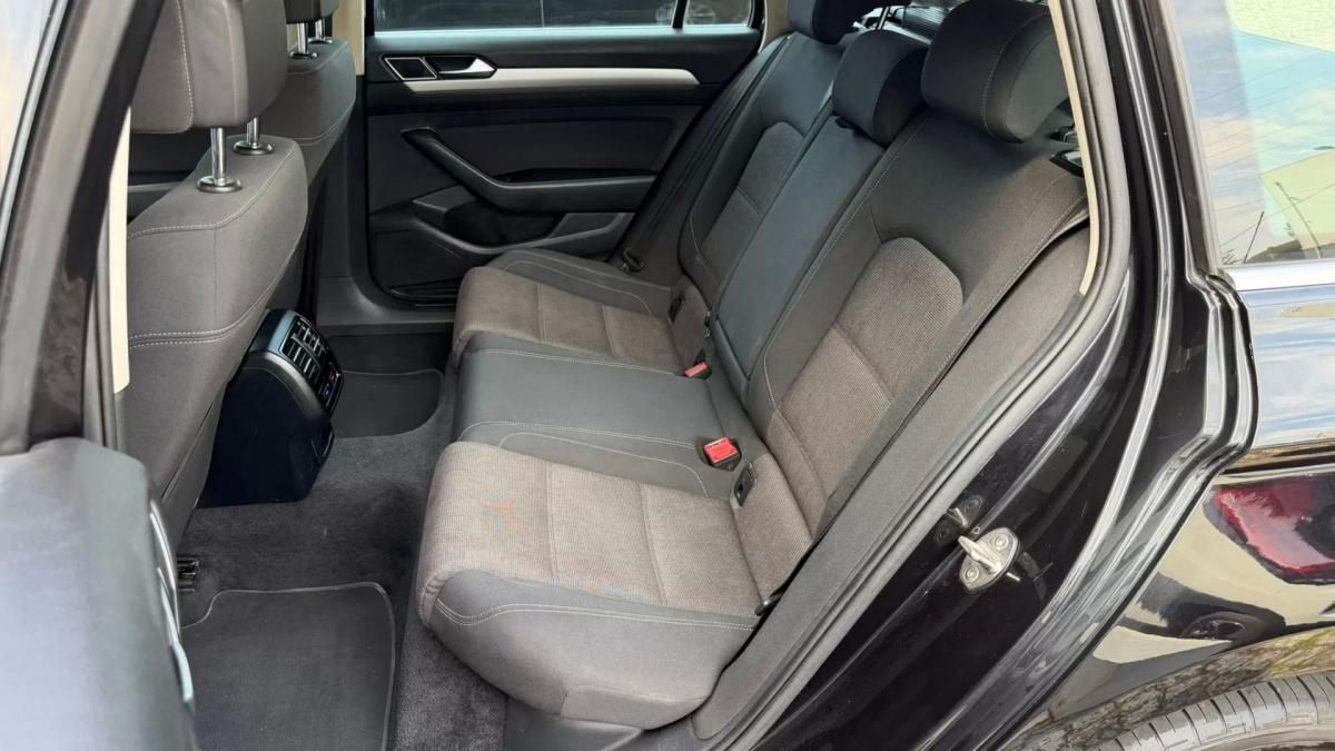 volkswagen-passat-variant-2017-diesel-1968cc