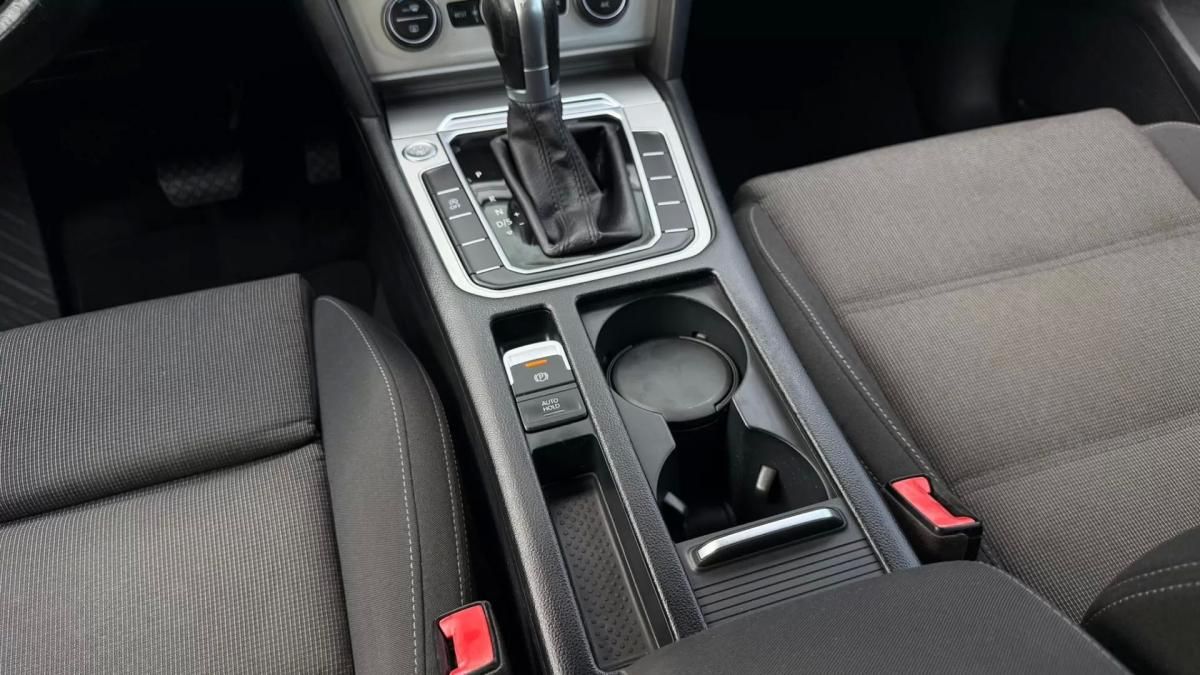 volkswagen-passat-variant-2017-diesel-1968cc