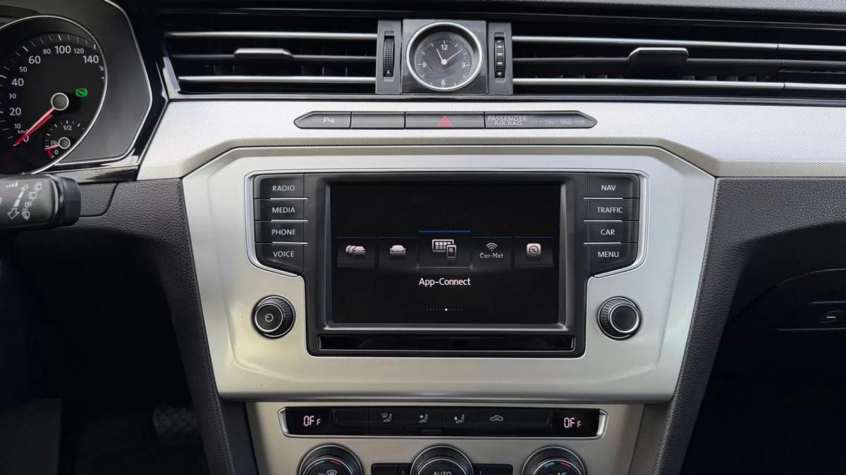 volkswagen-passat-variant-2017-diesel-1968cc