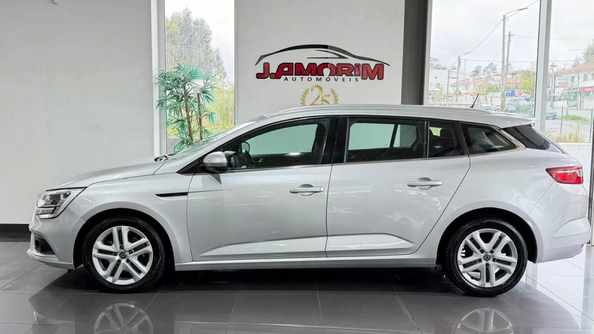 renault-megane-sport-tourer-2017-diesel-1461cc