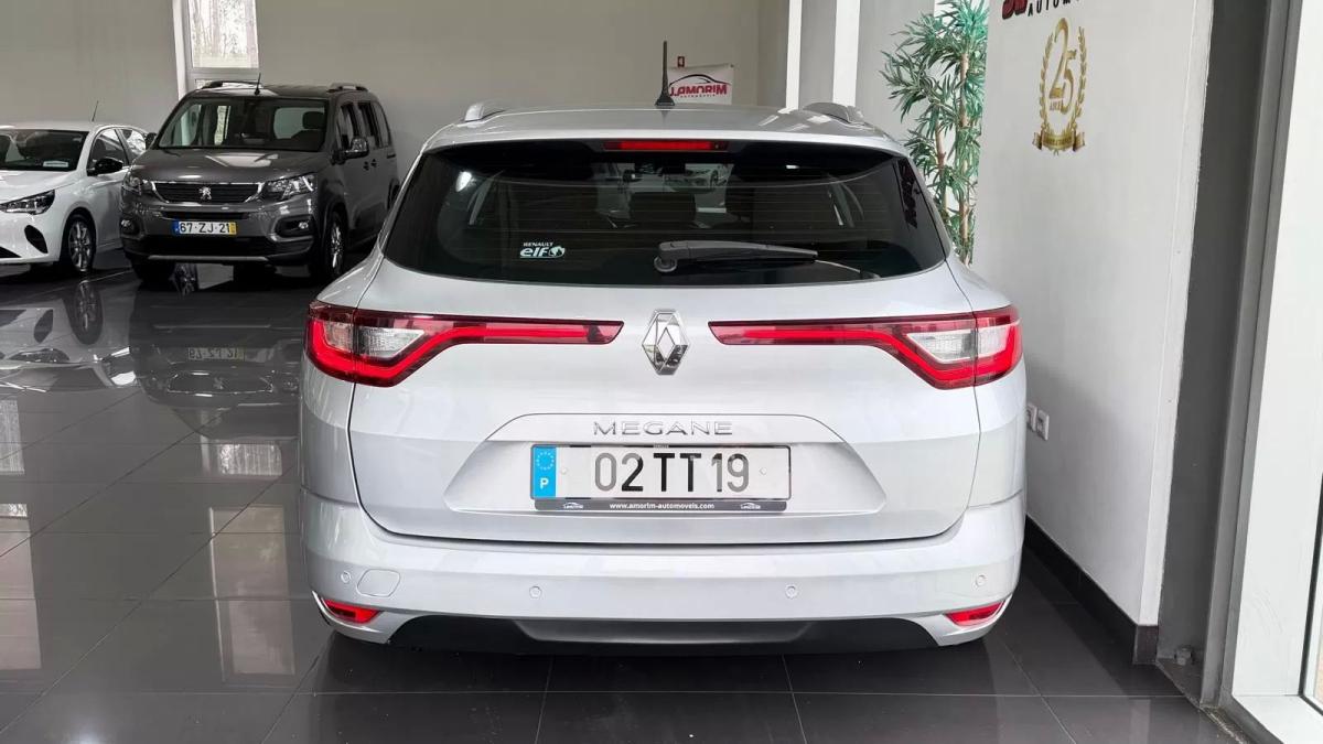 renault-megane-sport-tourer-2017-diesel-1461cc