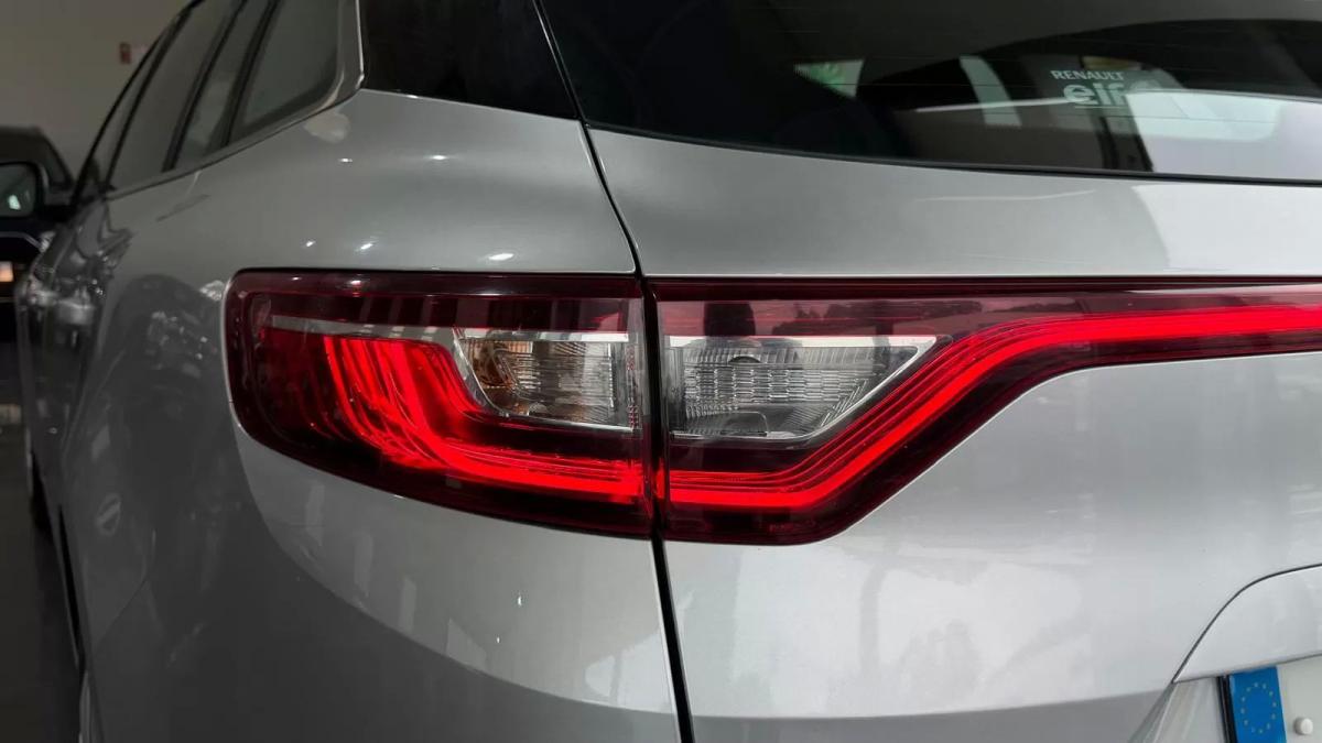 renault-megane-sport-tourer-2017-diesel-1461cc