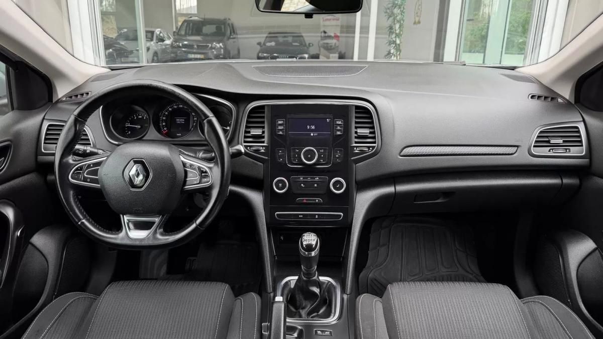 renault-megane-sport-tourer-2017-diesel-1461cc