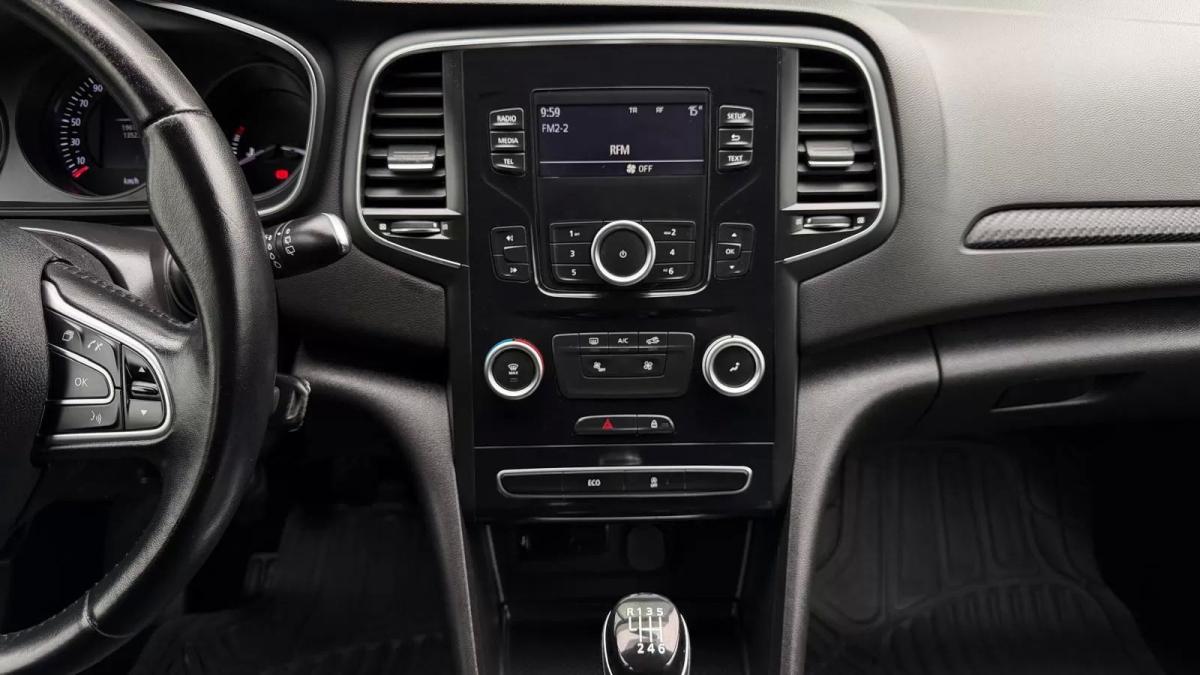 renault-megane-sport-tourer-2017-diesel-1461cc