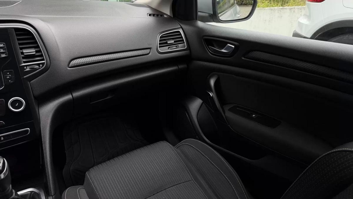renault-megane-sport-tourer-2017-diesel-1461cc