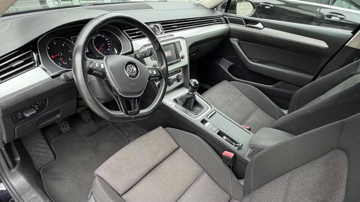 volkswagen-passat-variant-2015-diesel-1598cc