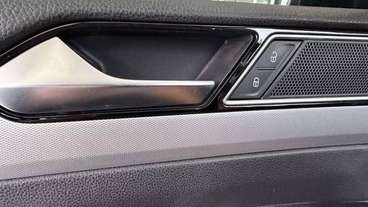 volkswagen-passat-variant-2015-diesel-1598cc