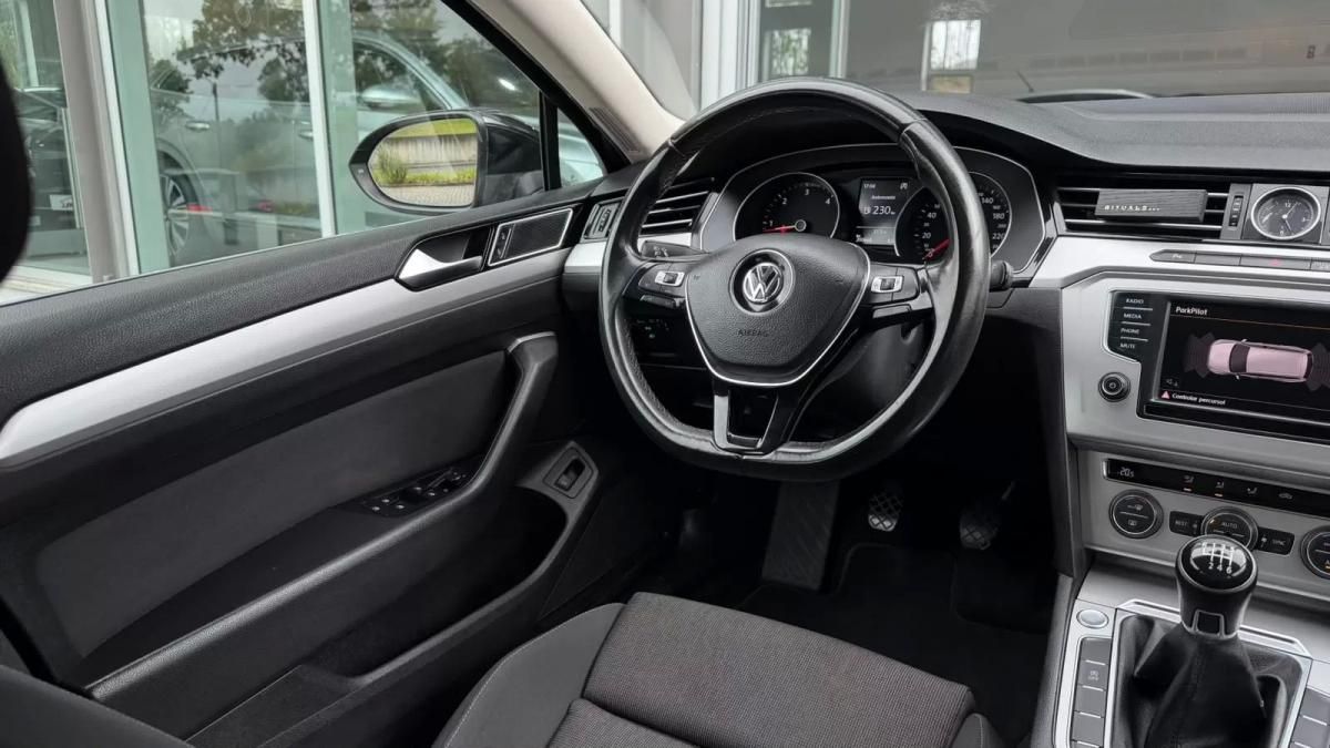 volkswagen-passat-variant-2015-diesel-1598cc