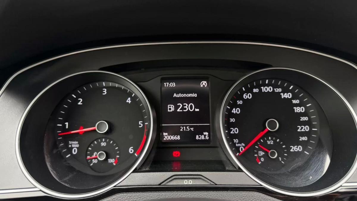 volkswagen-passat-variant-2015-diesel-1598cc