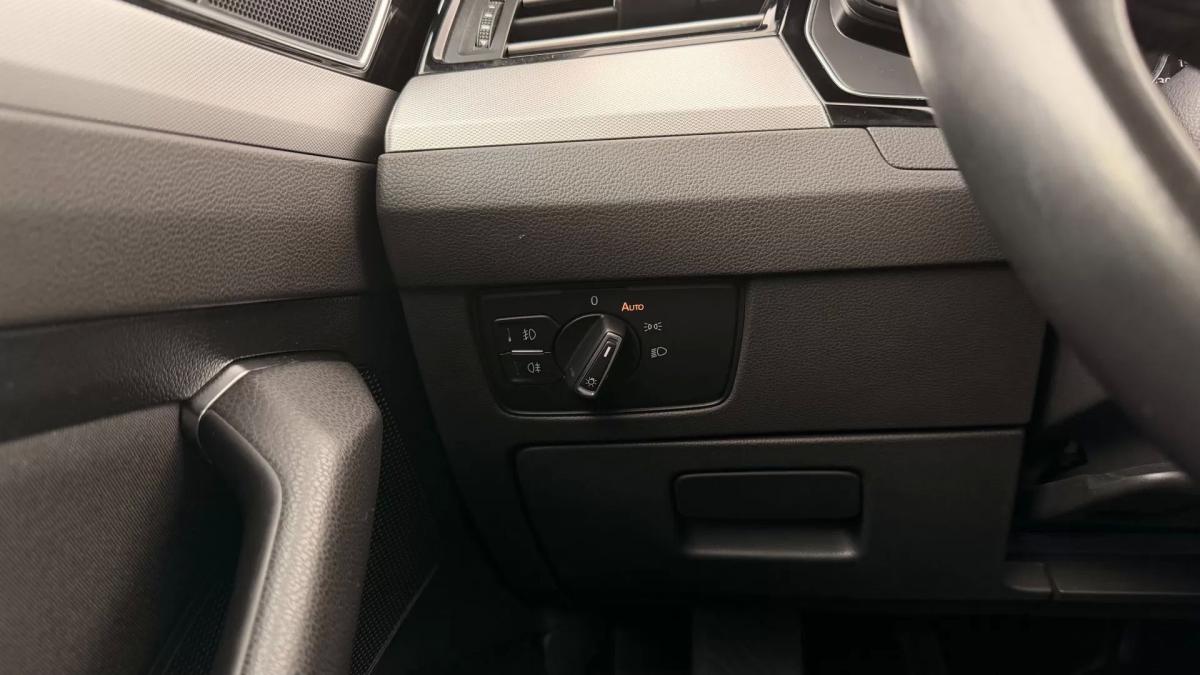 volkswagen-passat-variant-2019-diesel-1968cc