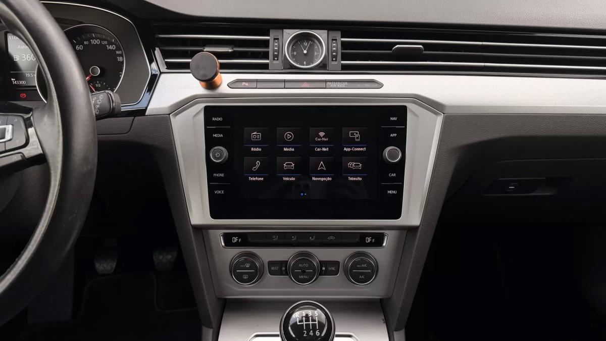 volkswagen-passat-variant-2019-diesel-1968cc